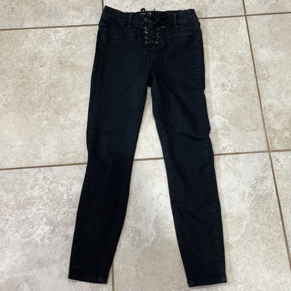 Amuse Society Soho Black Lace Up Skinny Jeans 27 - Picture 2 of 7